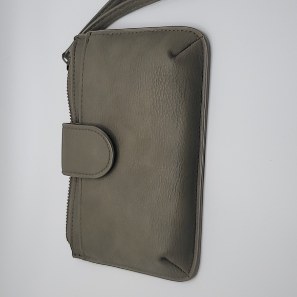 Universal Thread Olive Green wallet purse clutch - Picture 1 of 3